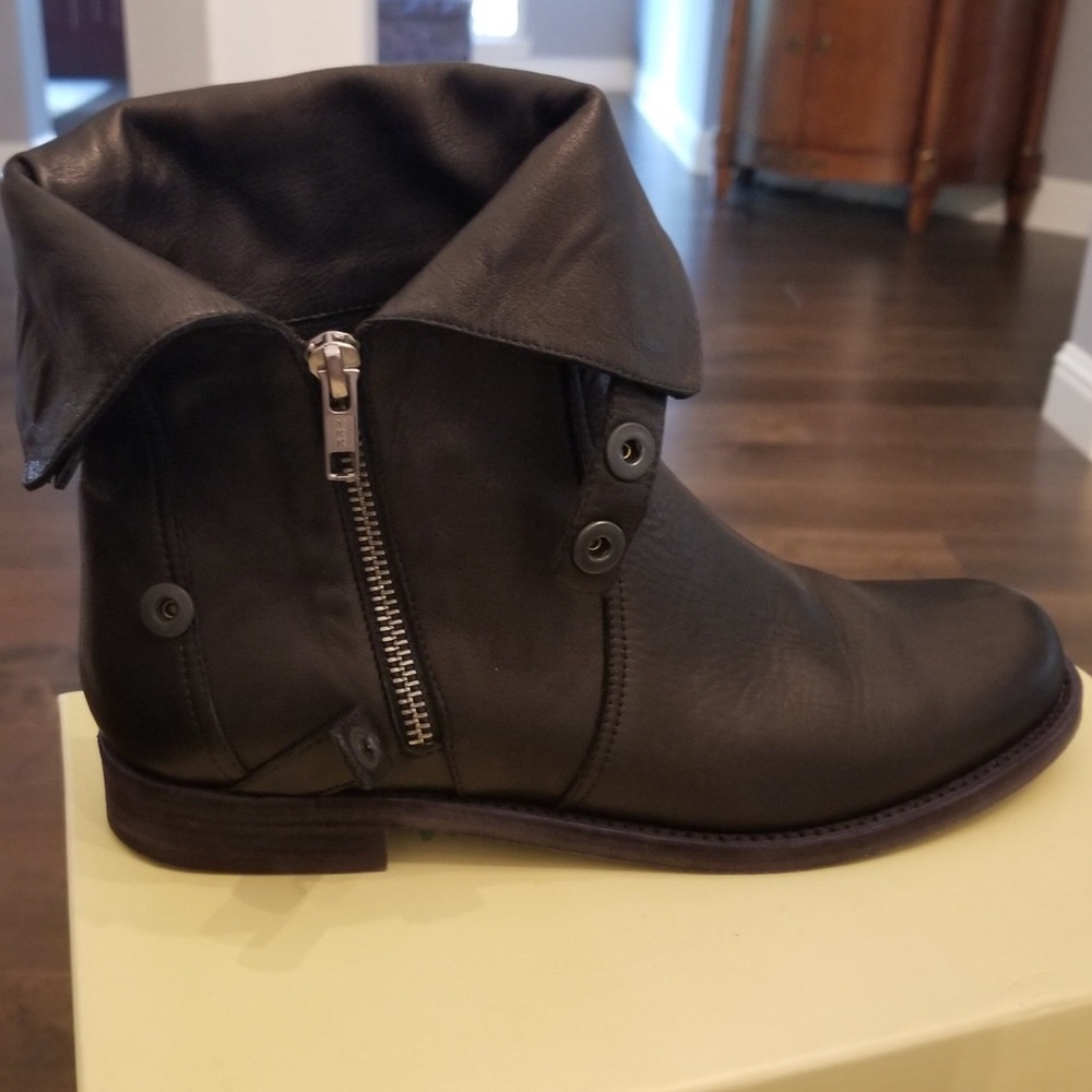 LD TUTTLE “The Strike Boots”
